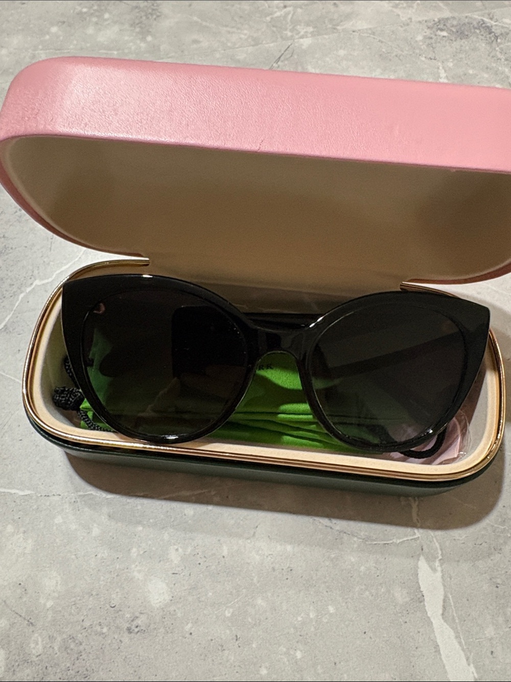 kate spade Black Cat Eye Sunglasses with Pink Case and Green Pouch - Picture 6 of 8